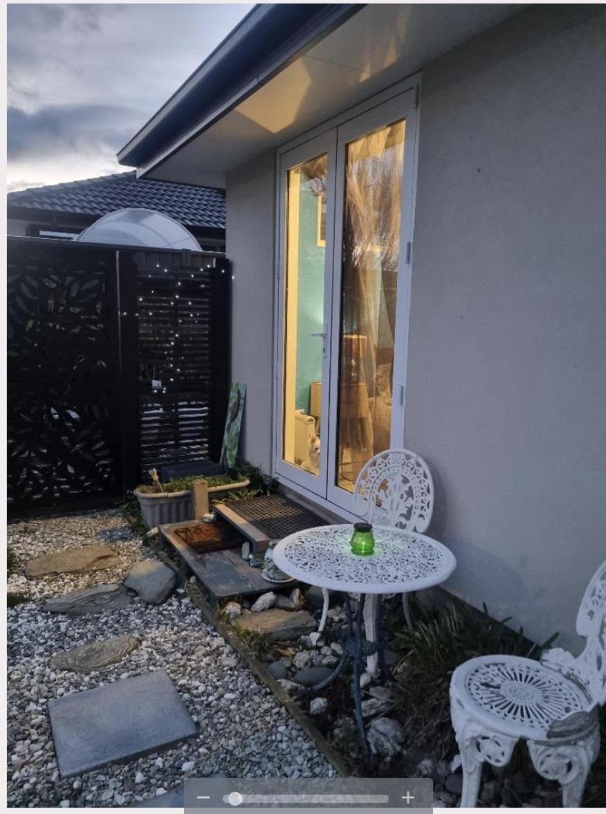 Banbury Deluxe With Spa Bath! Private Courtyard! クイーンズタウン エクステリア 写真